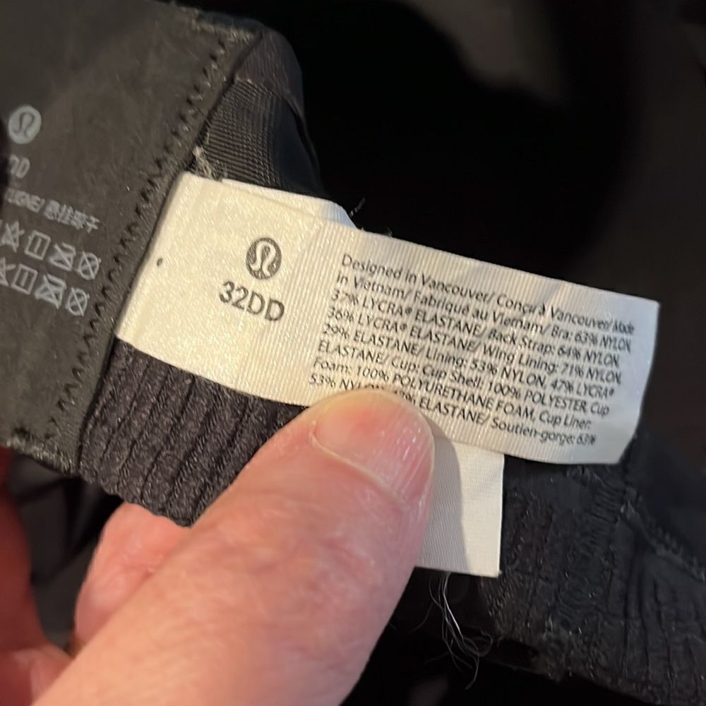 New Women's Lululemon Air Support Bra -Black -$98 MSRP - Size 32DD - Picture 6 of 7